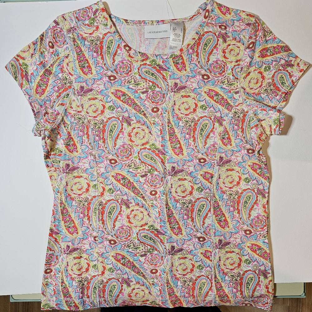NWT Liz Claiborne Paisley and Floral Summer-colored Tee - Size L